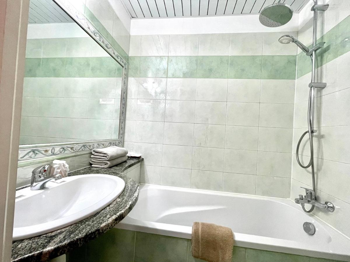 Hotel Le Mirval La Brigue Zewnętrze zdjęcie