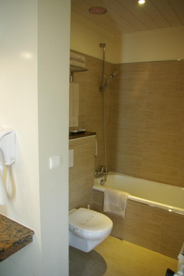 Hotel Le Mirval La Brigue Zewnętrze zdjęcie