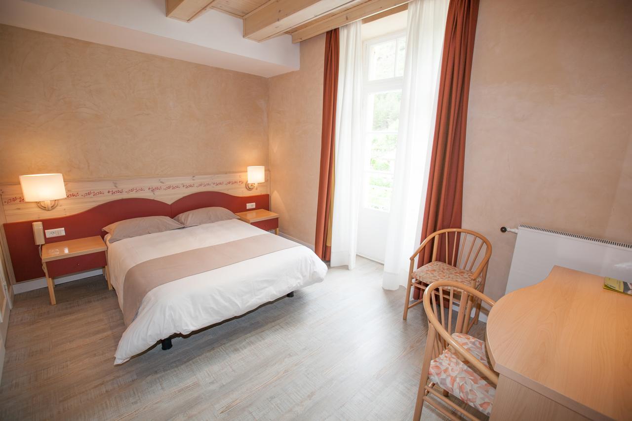 Hotel Le Mirval La Brigue Zewnętrze zdjęcie